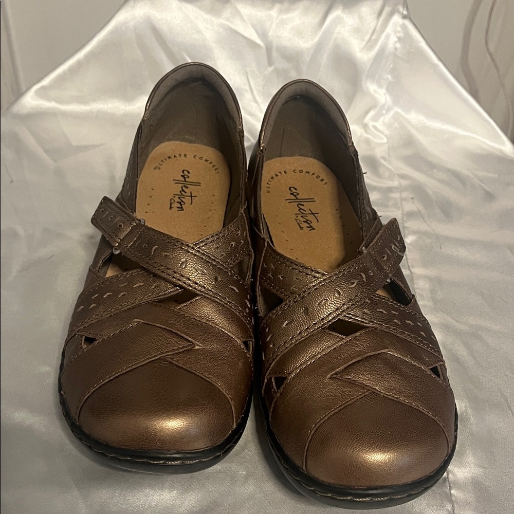 Clarks Women's Brown Cross-Strap Loafers